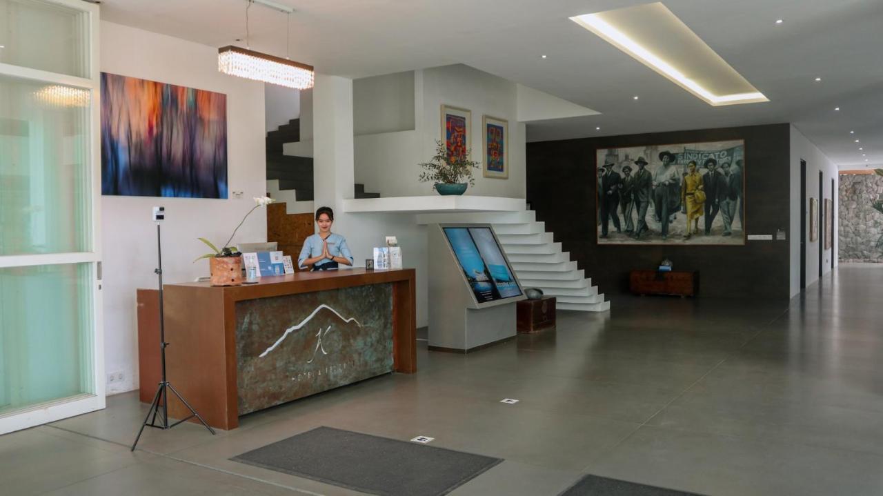 K Gallery Hotel Pasuruan Buitenkant foto