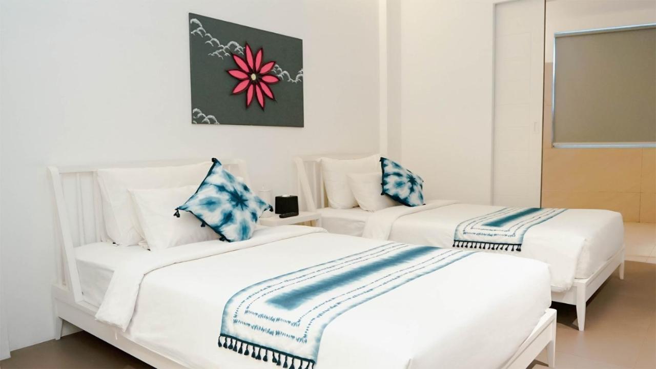K Gallery Hotel Pasuruan Buitenkant foto