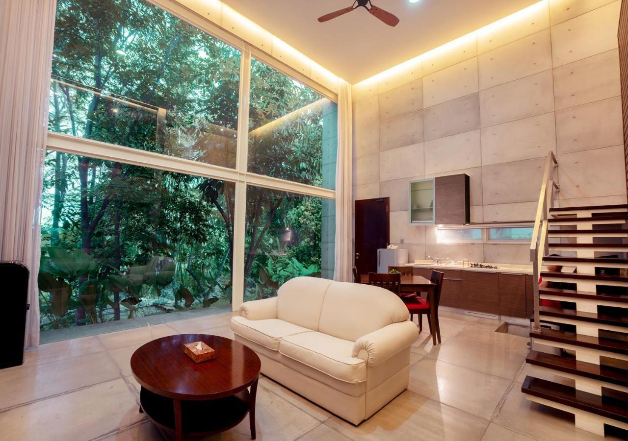 K Gallery Hotel Pasuruan Buitenkant foto