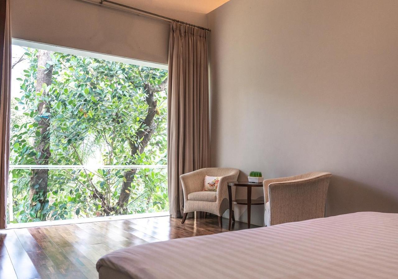 K Gallery Hotel Pasuruan Buitenkant foto